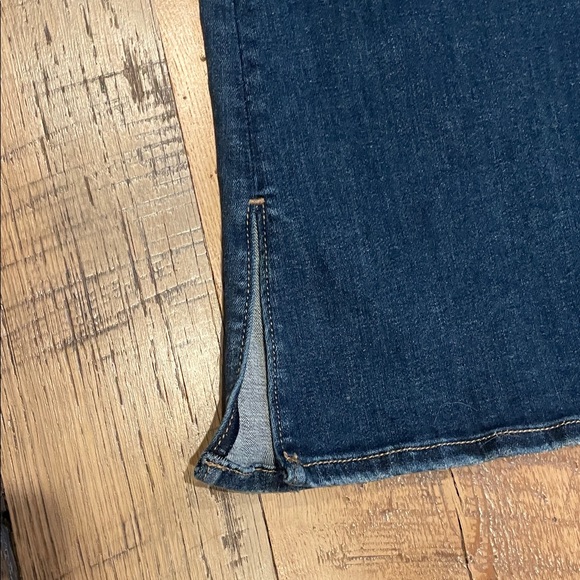 American Eagle Outfitters Dark Blue Wide Leg Jeans - Picture 4 of 4